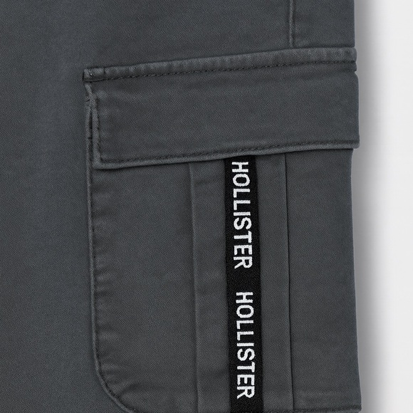 Hollister Men's Charcoal Cargo Pants - Picture 3 of 3